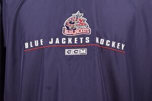 CCM Mens Columbus Blue Jackets Pullover Jacket NHL Size Medium Blue Red Hockey